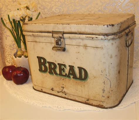 old metal box|old fashioned metal bread bin.